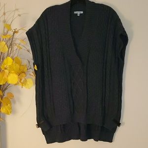 Neiman Marcus Lisa Todd Sleeveless Knitted Sweater